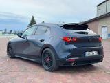 Mazda 3 2.0 SKY.-G M-Hybrid Selection Spoiler BOSE ACC - Mazda 3: Von Privat