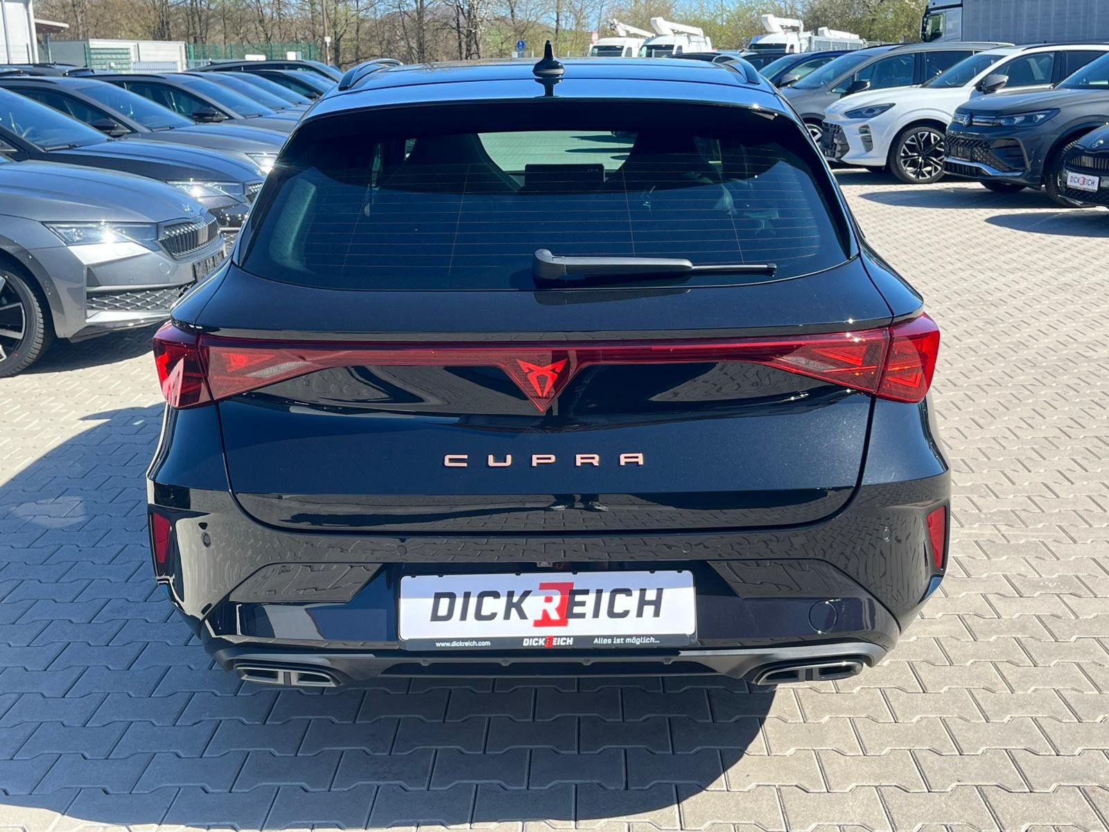 Fahrzeugabbildung CUPRA Leon 1.5 eTSI *PANO*ALCAN.*Drive2*ACC