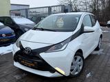 Toyota Aygo AYGO x-play *Automatik*Klima*Radio* - Toyota Gebrauchtwagen in Wiesbaden