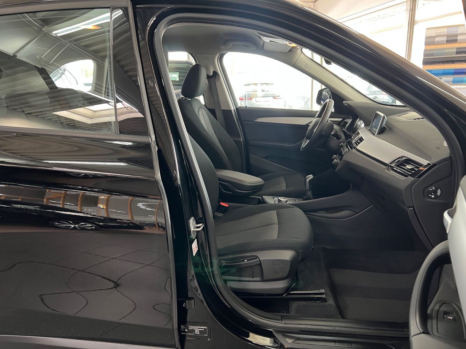 BMW X1 sDrive 18d PDC+Driving Assistant+RTTI+Navi foto 15