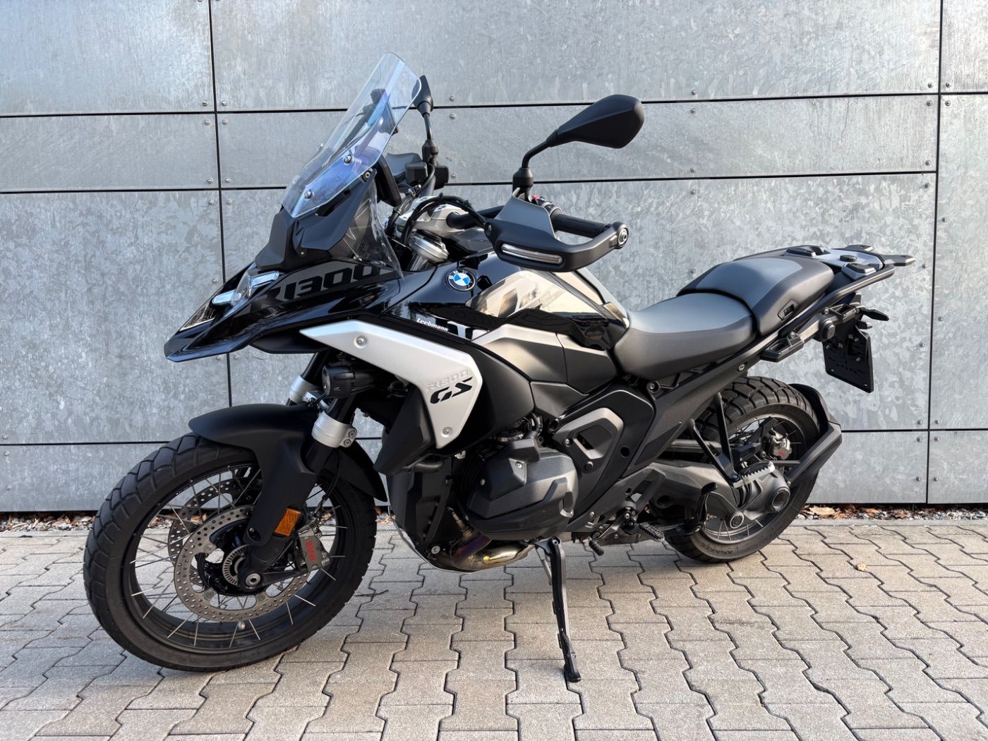 Fahrzeugabbildung BMW R 1300 GS Triple Black ASA 3 Pakete