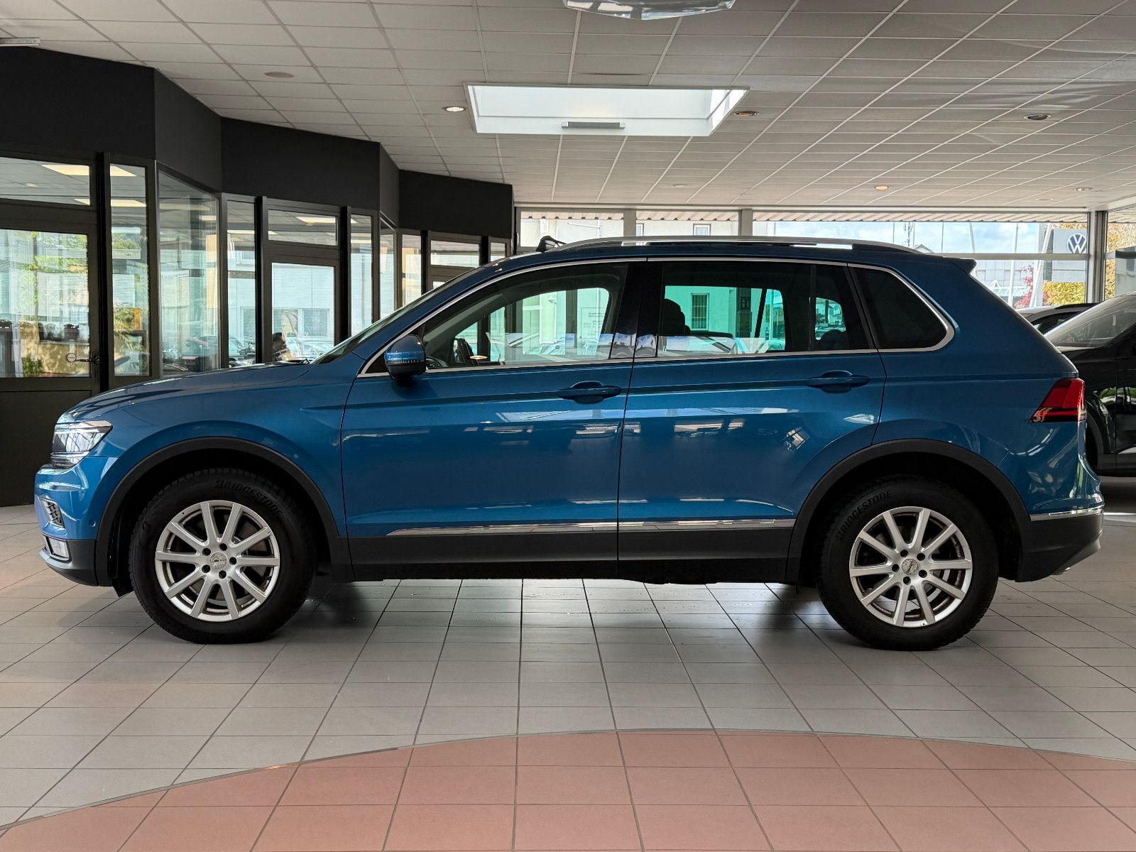 Fahrzeugabbildung Volkswagen Tiguan Highline /VIRTUAL/PANO/MEMORY/HUD/KAMERA