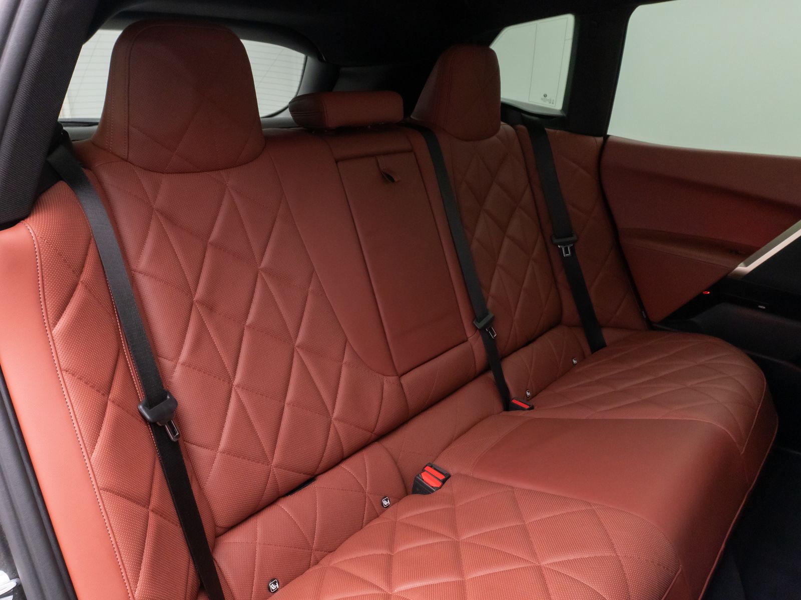 Fahrzeugabbildung BMW iX xD50 Sport Panorama 360°Laser H/K SoftCl 22"