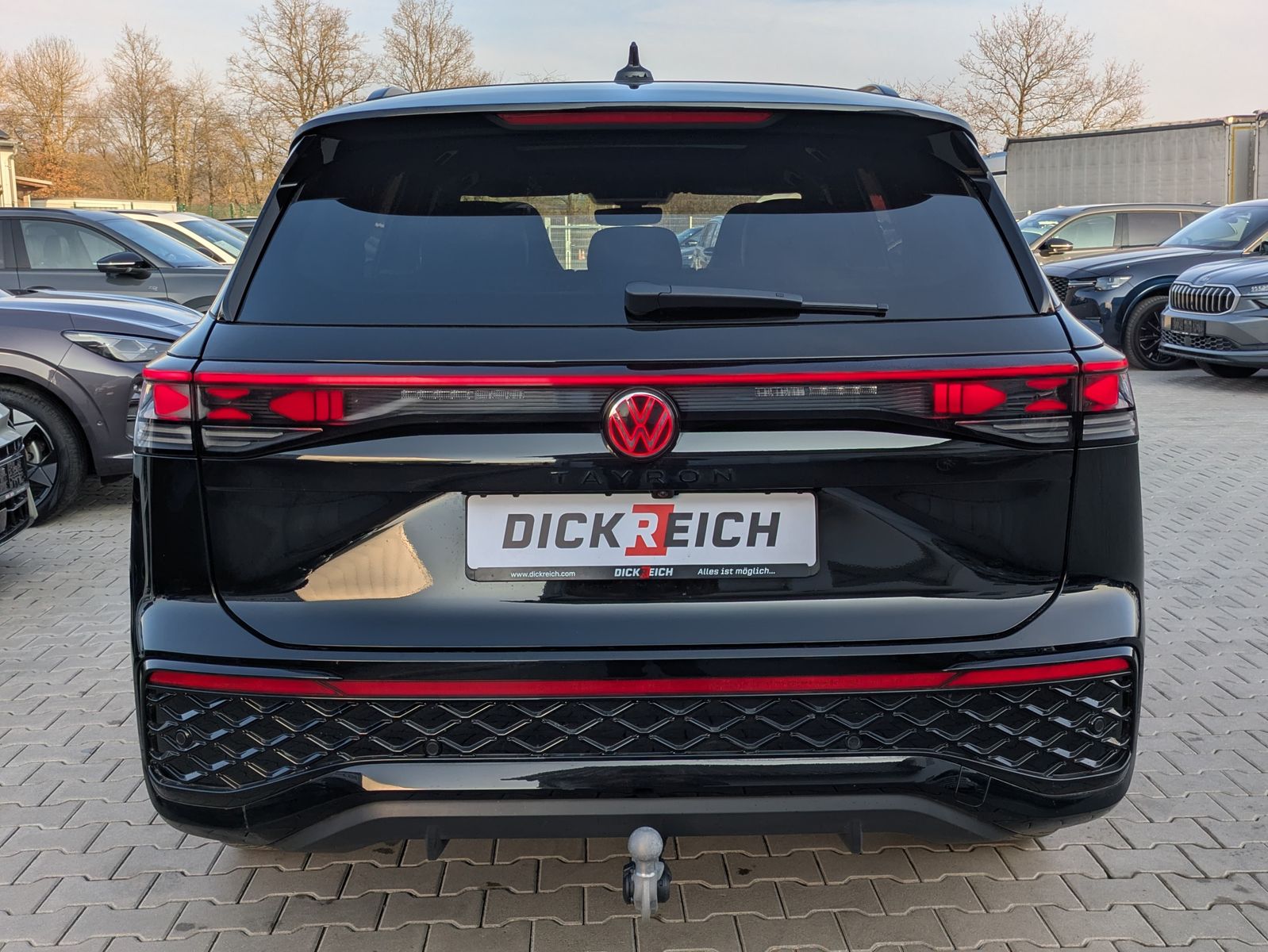 Fahrzeugabbildung Volkswagen Tayron 2.0 TDI 4M R-Line BLACK*7Si*MATRIX*PANO