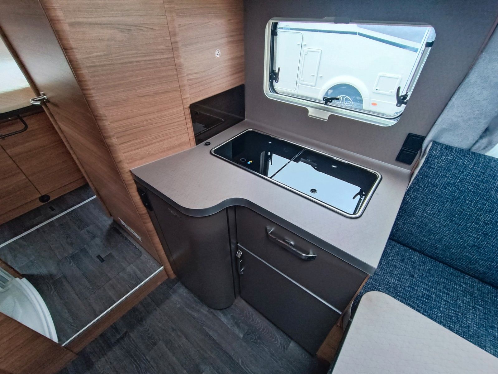 Fahrzeugabbildung Weinsberg CaraSuite 700 DX *Automatik*Standklima*TV