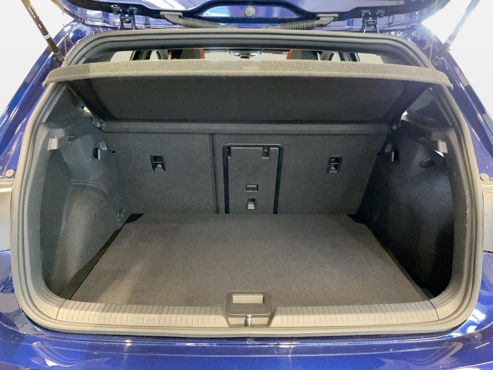 Volkswagen Golf VIII GTI 2.0 TSI LED PDC Pano SD SHZ, миниатюра 12