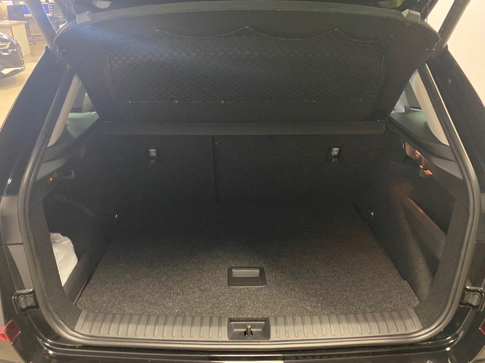 Fahrzeugabbildung SKODA Kamiq 1.5 TSI DSG 130 Jahre Selection+Garantie 5