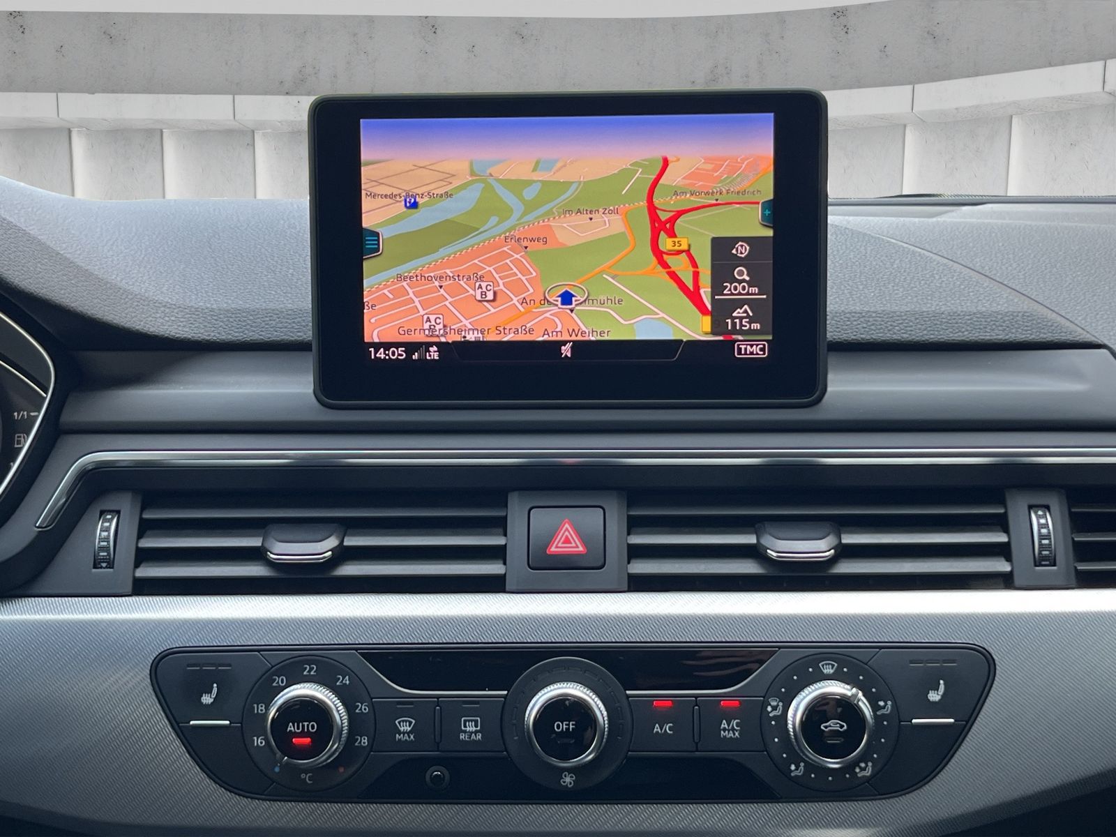 Fahrzeugabbildung Audi A4 DSG sport*S-Line*AHK*Navi*Kamera*u.v.m*