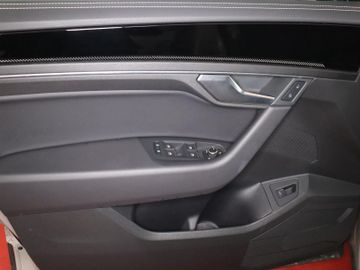 Volkswagen Touareg - 9