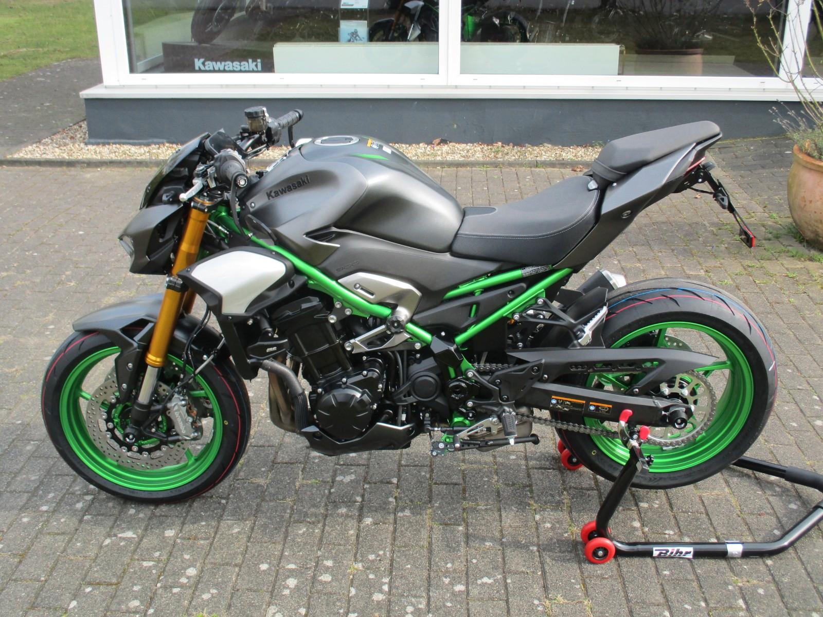 Kawasaki Z 900 SE  2026  4. J. Garantie mit Zubehör