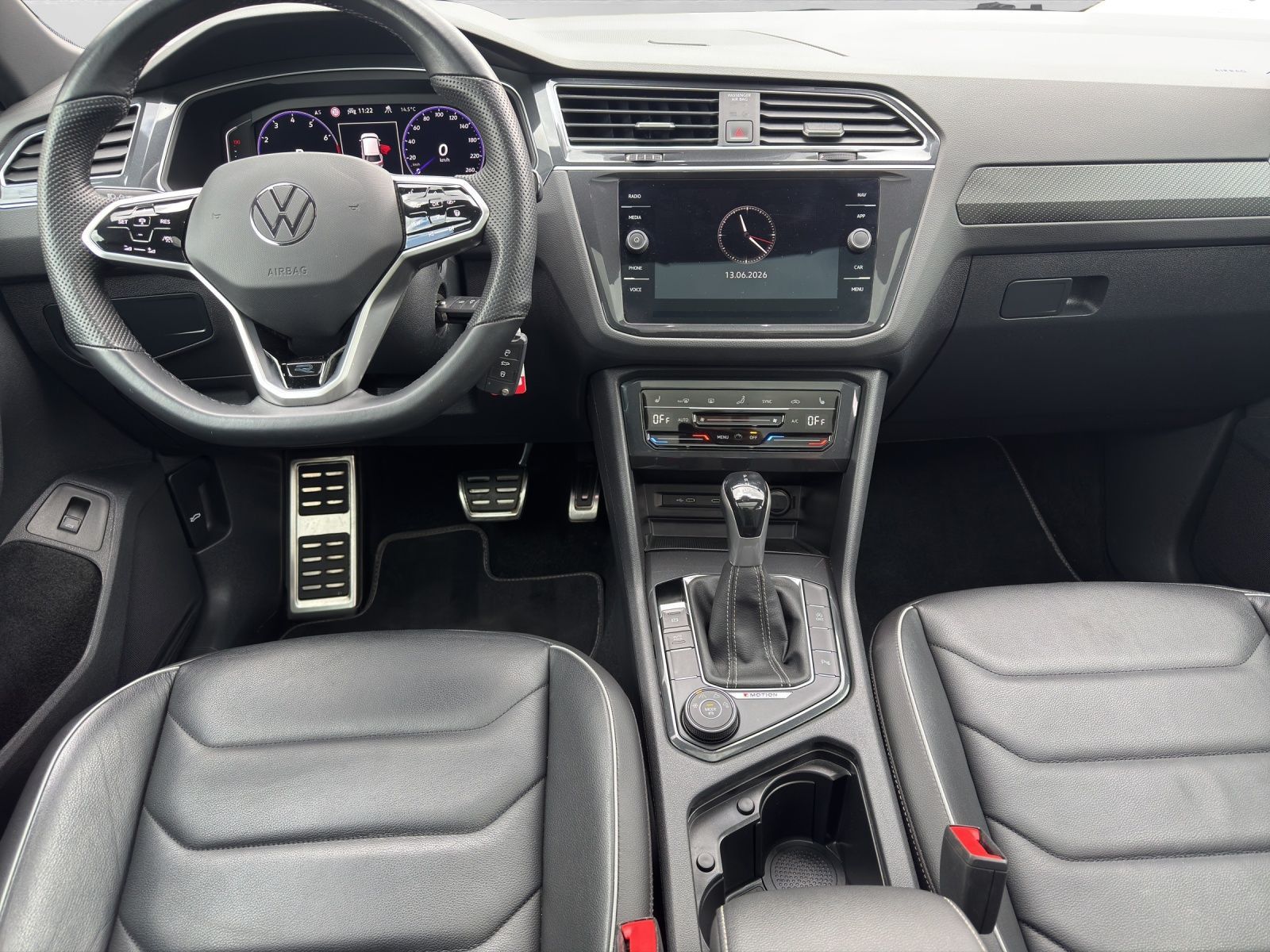 Volkswagen Tiguan 2.0 TSI DSG 4M R-LINE LEDER AHK PANO LM20 foto 5