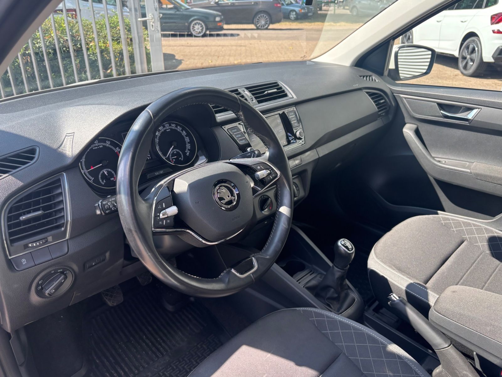 Fahrzeugabbildung SKODA Fabia Combi 1.0 TSI Ambition