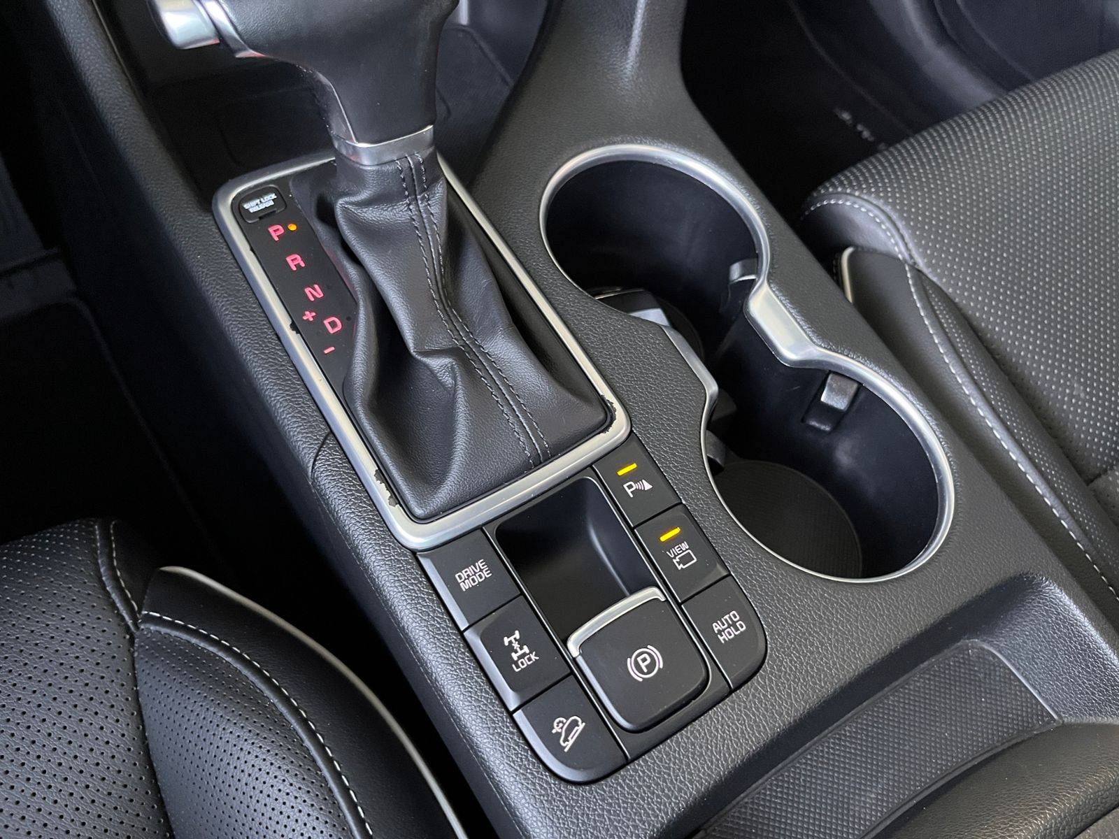 Fahrzeugabbildung Kia Sportage Platinum Edition 4WD AHK LEDER NAV SHZ