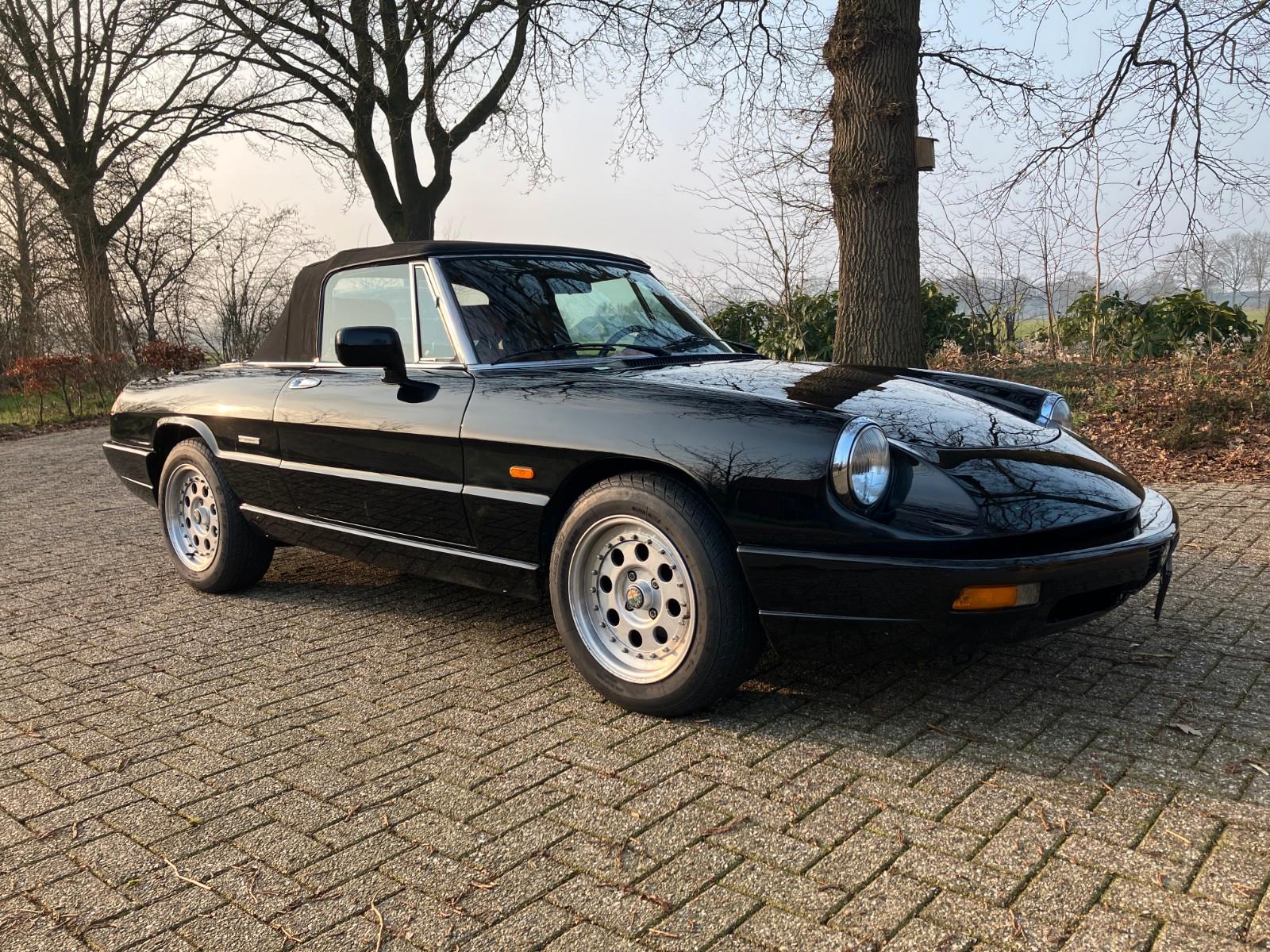 Alfa Romeo Spider 2.0, 80 % Erstlack,66.000 Km. Topzustand