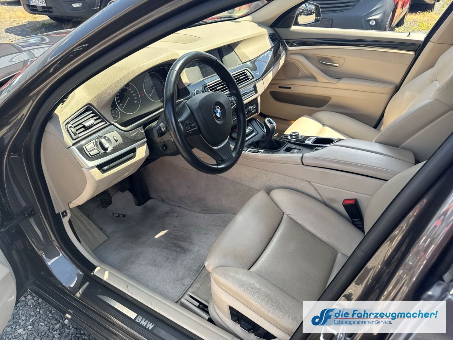 Fahrzeugabbildung BMW 523 i AHK-el. klappb. Navi Soundsystem *EXPORT