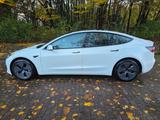 Tesla Model 3 SR Model 2023 NUR 22990 KM Ryzen  Wärmep - Tesla Gebrauchtwagen in Duisburg