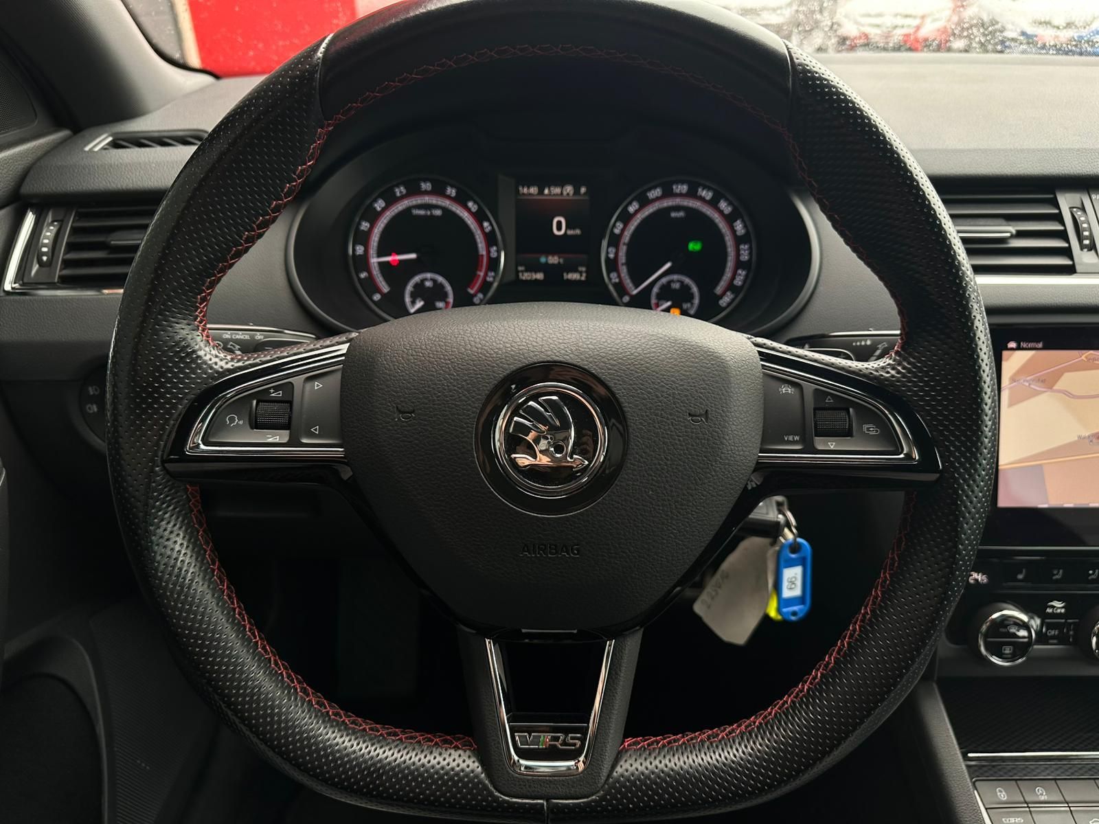 SKODA Octavia 2.0TDI RS* LED#4xSHZ#AHK#TEMPO#NAVI#PDC - Image 11