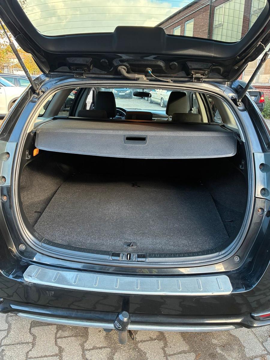 Toyota Auris 2015 — photo 8