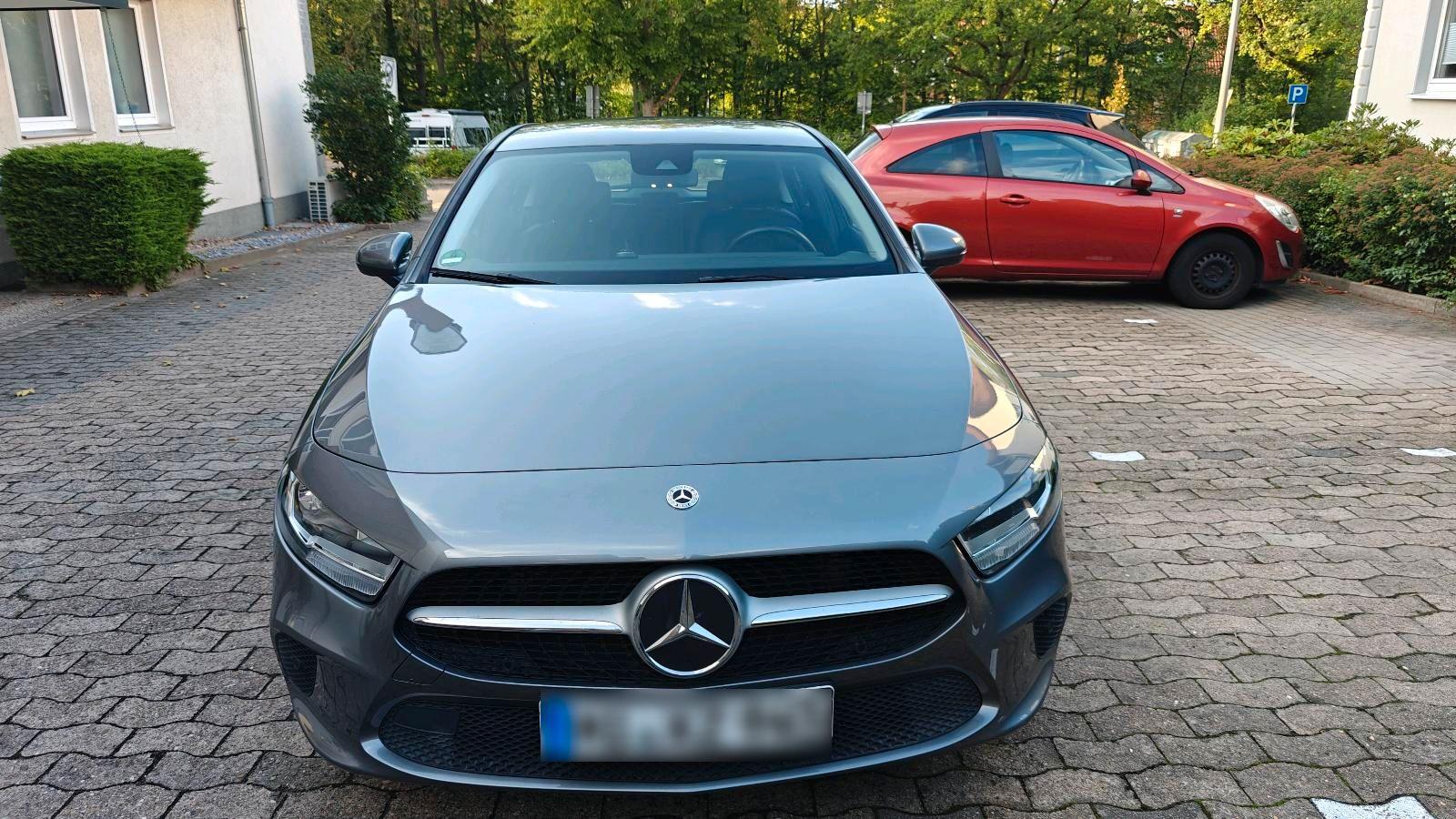 Mercedes-Benz A 200