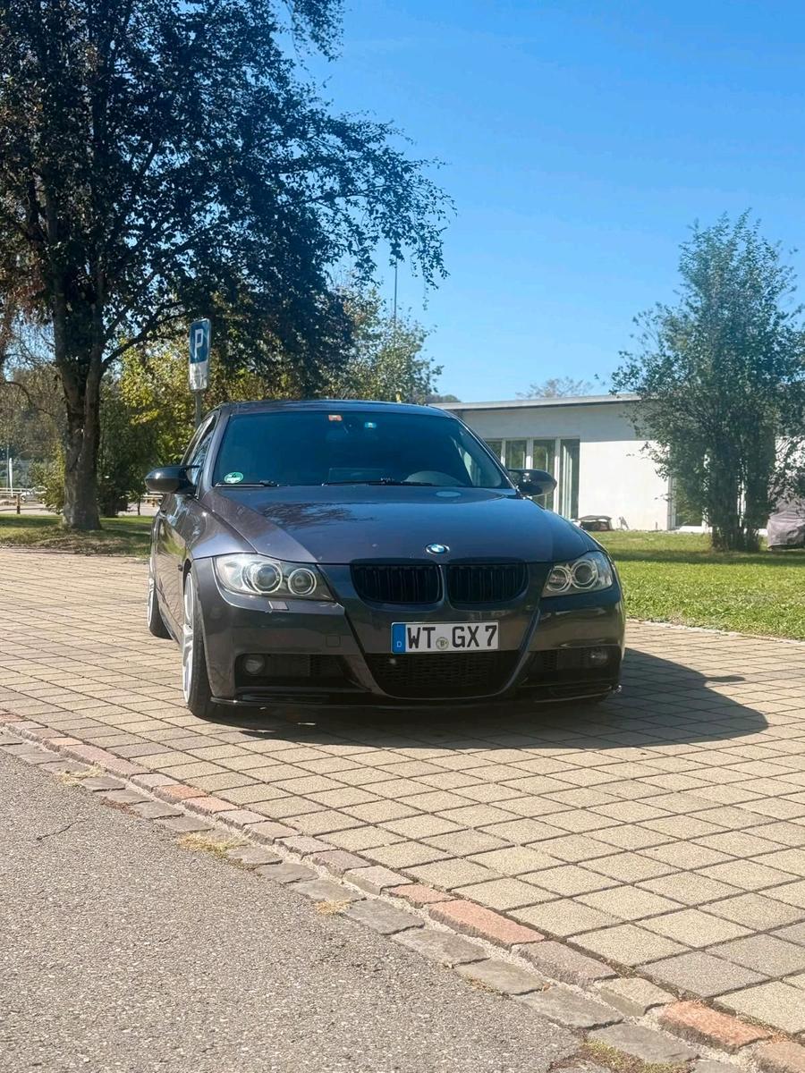 BMW 330, 2006