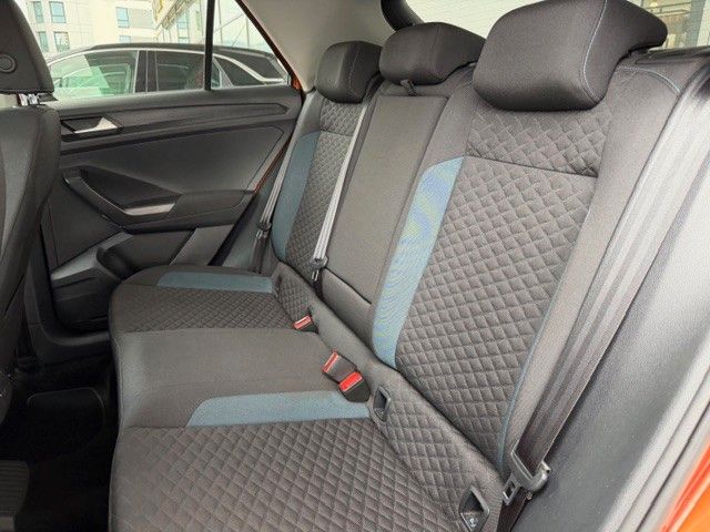 Fahrzeugabbildung Volkswagen T-Roc IQ Drive 116PS PDC/Navi/SHZ/AHK!