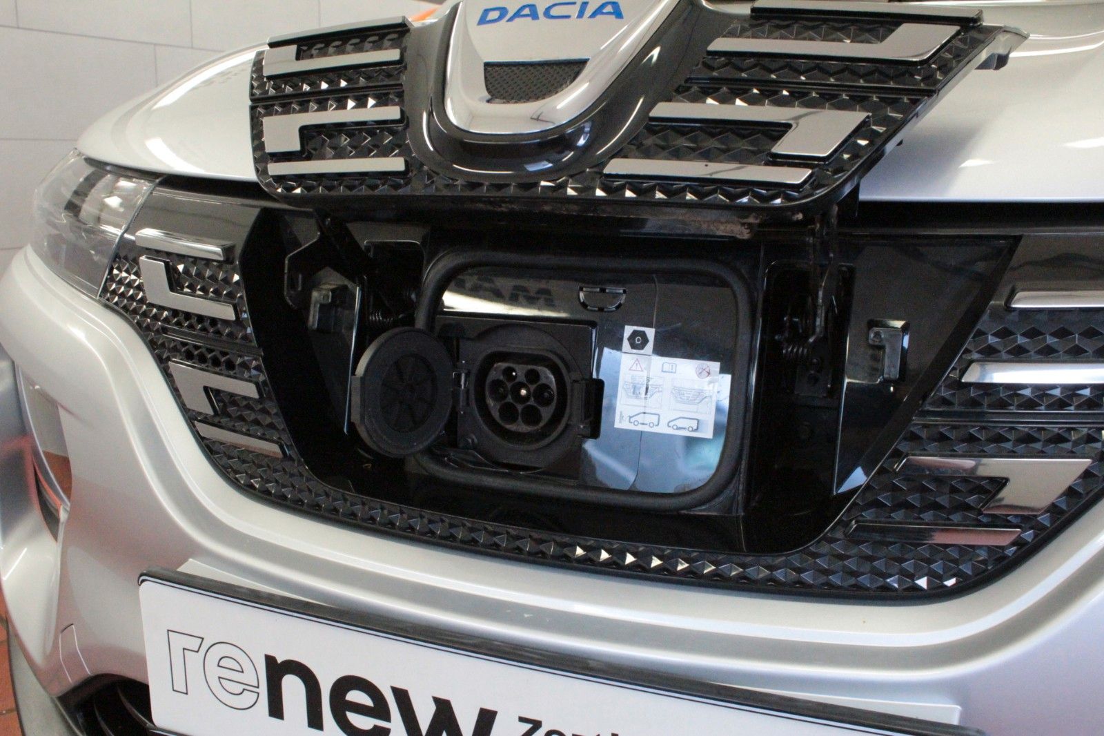 Fahrzeugabbildung Dacia Spring 45 Electric Comfort *Look Paket