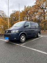 Volkswagen VW T5 Caravelle Bus 8 Sitzer - Volkswagen T5 Caravelle aus 2012