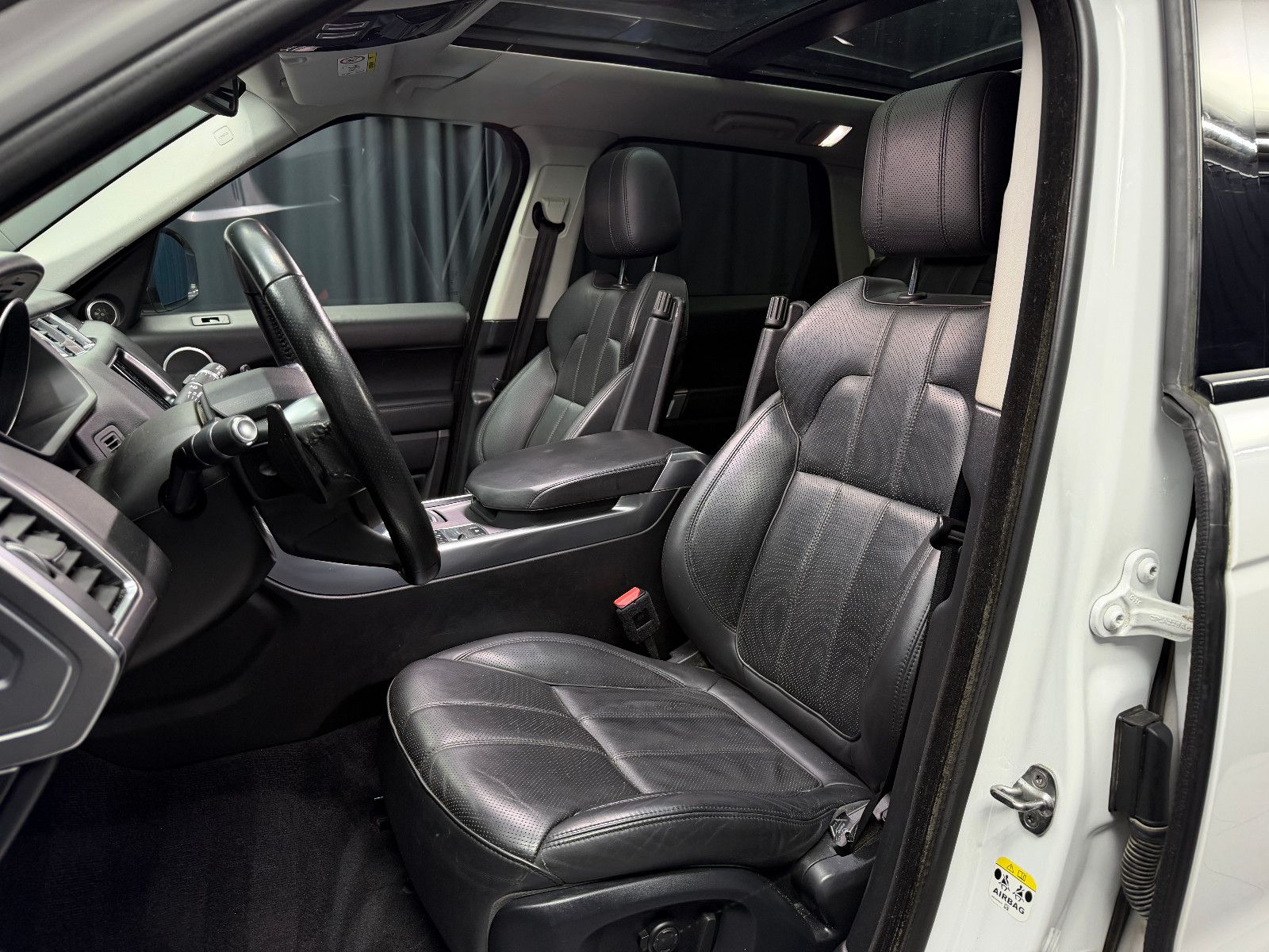 Fahrzeugabbildung Land Rover Range Rover Sport HSE Dynamic|AHK|PANO