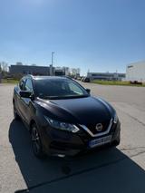 Nissan Qashqai 1.7 dCi 4x4i  *Allrad*Panorama* - Nissan Qashqai mit Diesel-Antrieb: Limousine