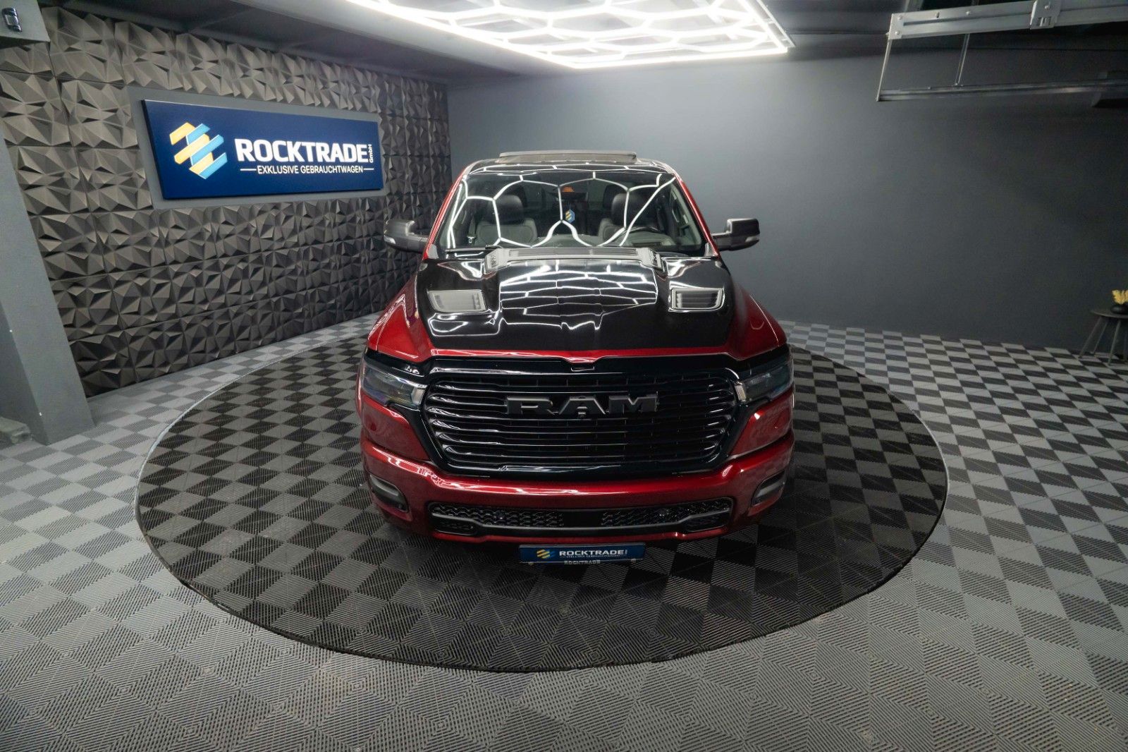 Fahrzeugabbildung Dodge RAM 5.7 V8 HEMI 4x4 LIMITED NightEdition Offroad