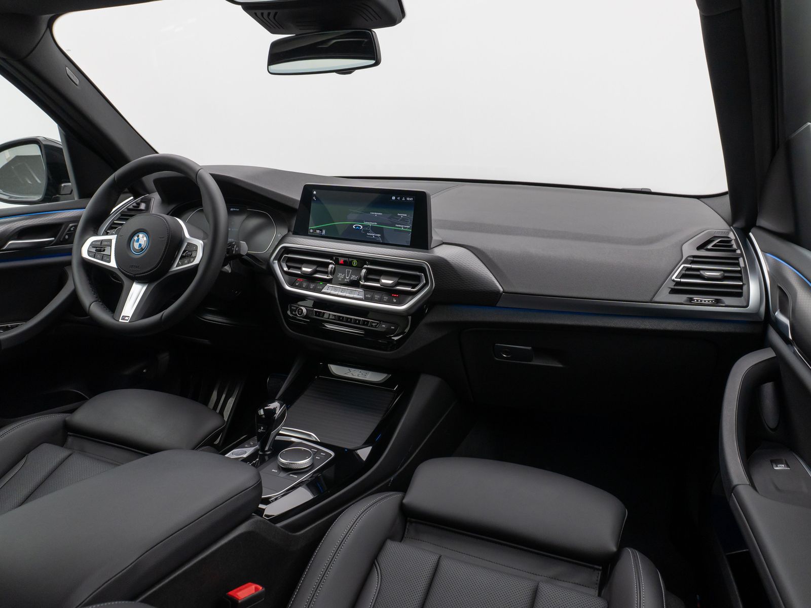 Fahrzeugabbildung BMW X3 xD30e M Sport Kamera DAB DrivAssis LED 20Zoll