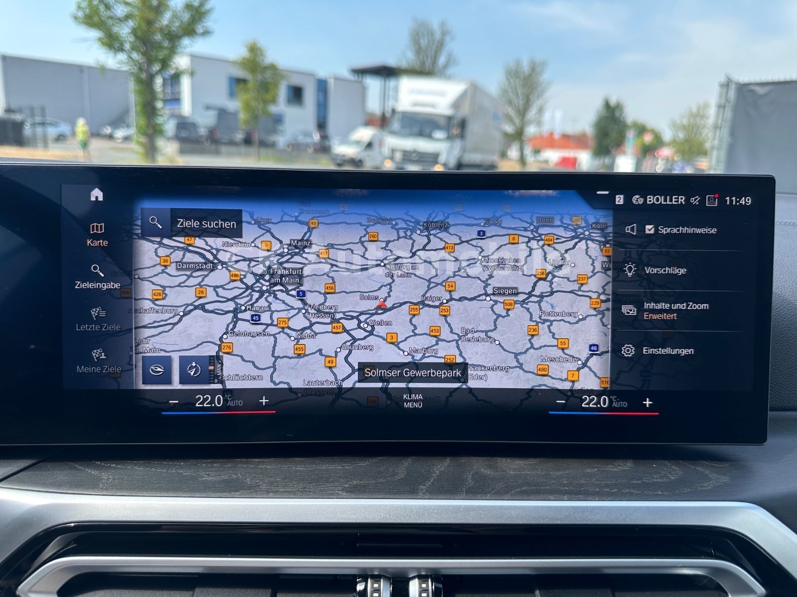Fahrzeugabbildung BMW 320d xDrive M-Sport/Widescreen/Navi/Pano/LED/AHK