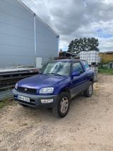 Toyota RAV 4 - - - gebrauchte Toyota RAV 4 aus dem Jahr 1998