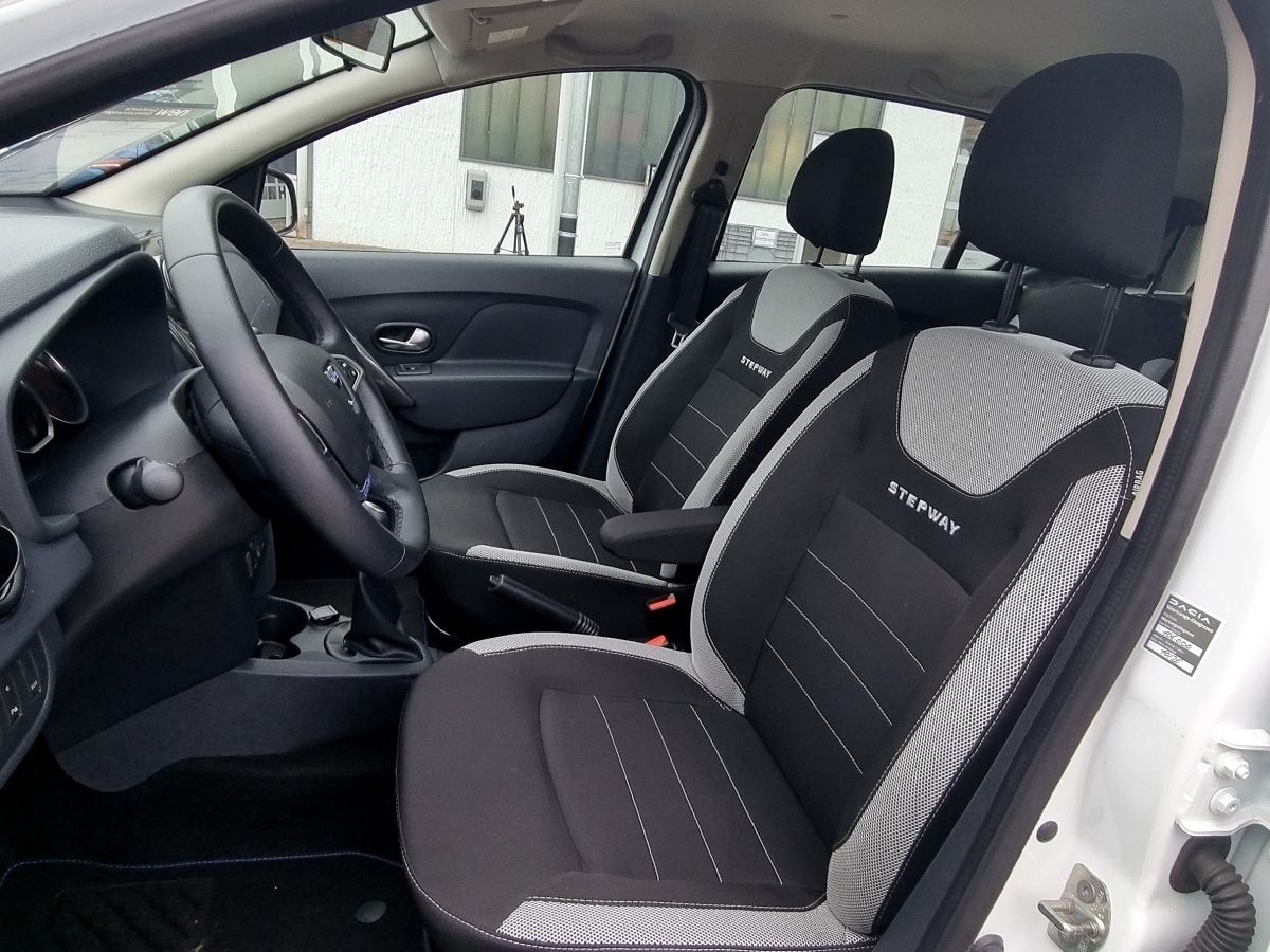 Fahrzeugabbildung Dacia Sandero Stepway Prestige TCe 100