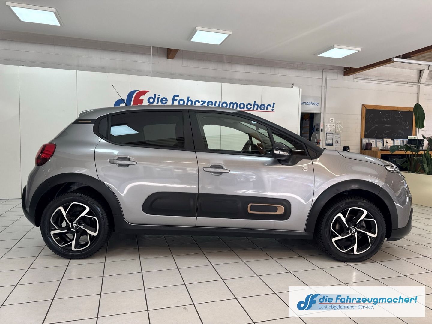 Fahrzeugabbildung Citroën C3 C-Series LED Klimaautom DAB SHZ Spurhalteass.