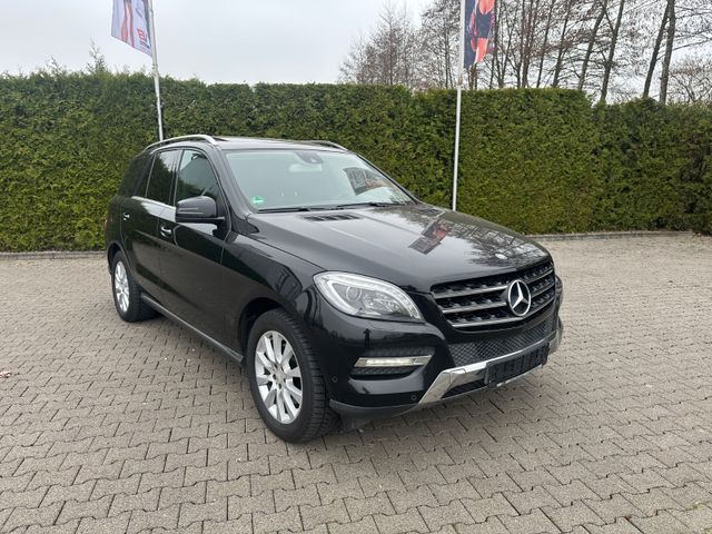 Mercedes-Benz ML 350 CDI BlueTec Navi Leder Schiebedach 1.Hand