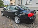 BMW 330 Baureihe 3 Lim. 330i xDrive M Paket - BMW 330 mit Benzin-Antrieb: Limousine, M 330i Paket