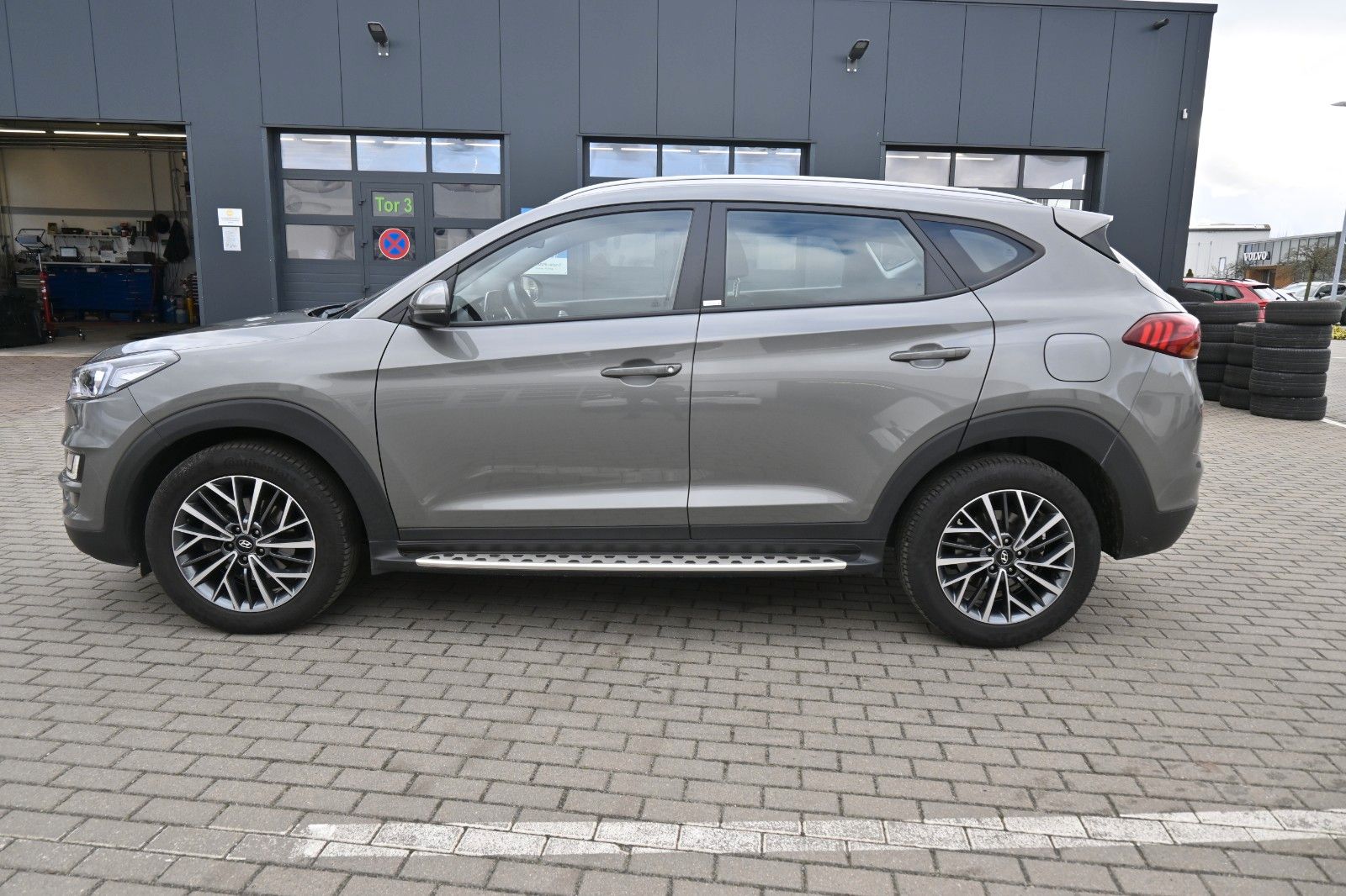 Fahrzeugabbildung Hyundai Tucson 2WD 1.6 DCT*TEMPO*NAV*SIHZG*RFK