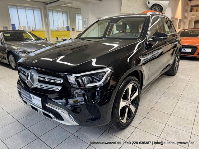 Mercedes-Benz GLC 220 d 4Matic AIRMATIC CARPLAY AHK 360°-KAM