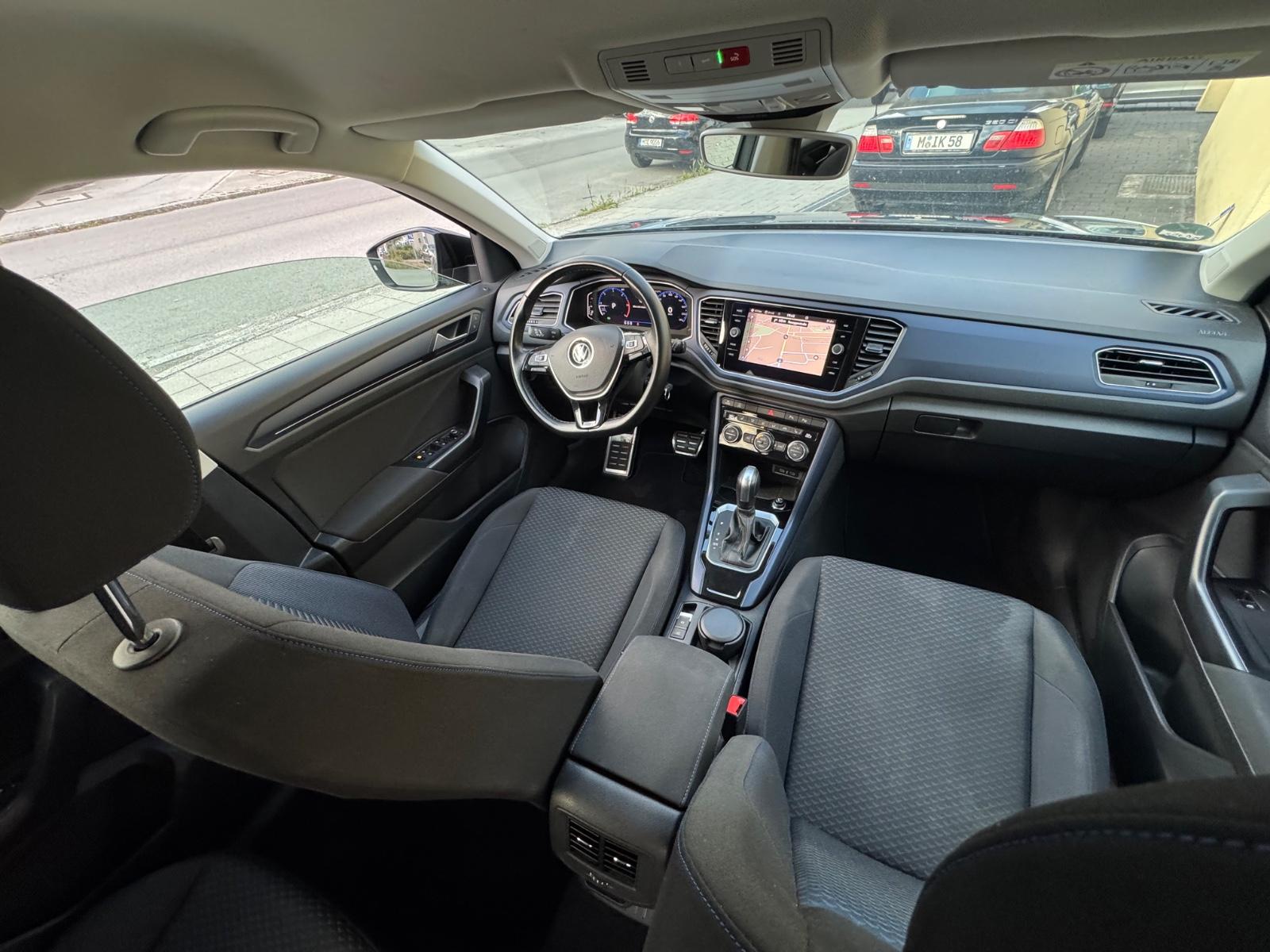 Volkswagen T-Roc United / VIRTUAL COCKPIT