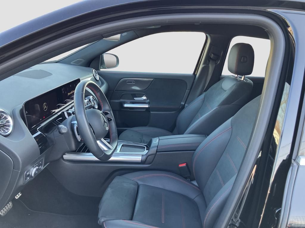 Fahrzeugabbildung Mercedes-Benz GLA 200 AMG*AHZV*M-BEAM*K-GO*KAMERA*DAB*EDW*