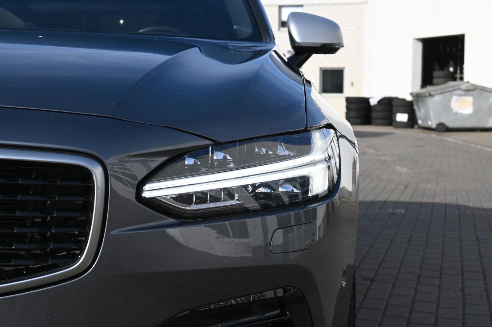 Fahrzeugabbildung Volvo S90 Lim.R-Design Plug-In Hyb. AWD*B&W*LUFT*MASS*