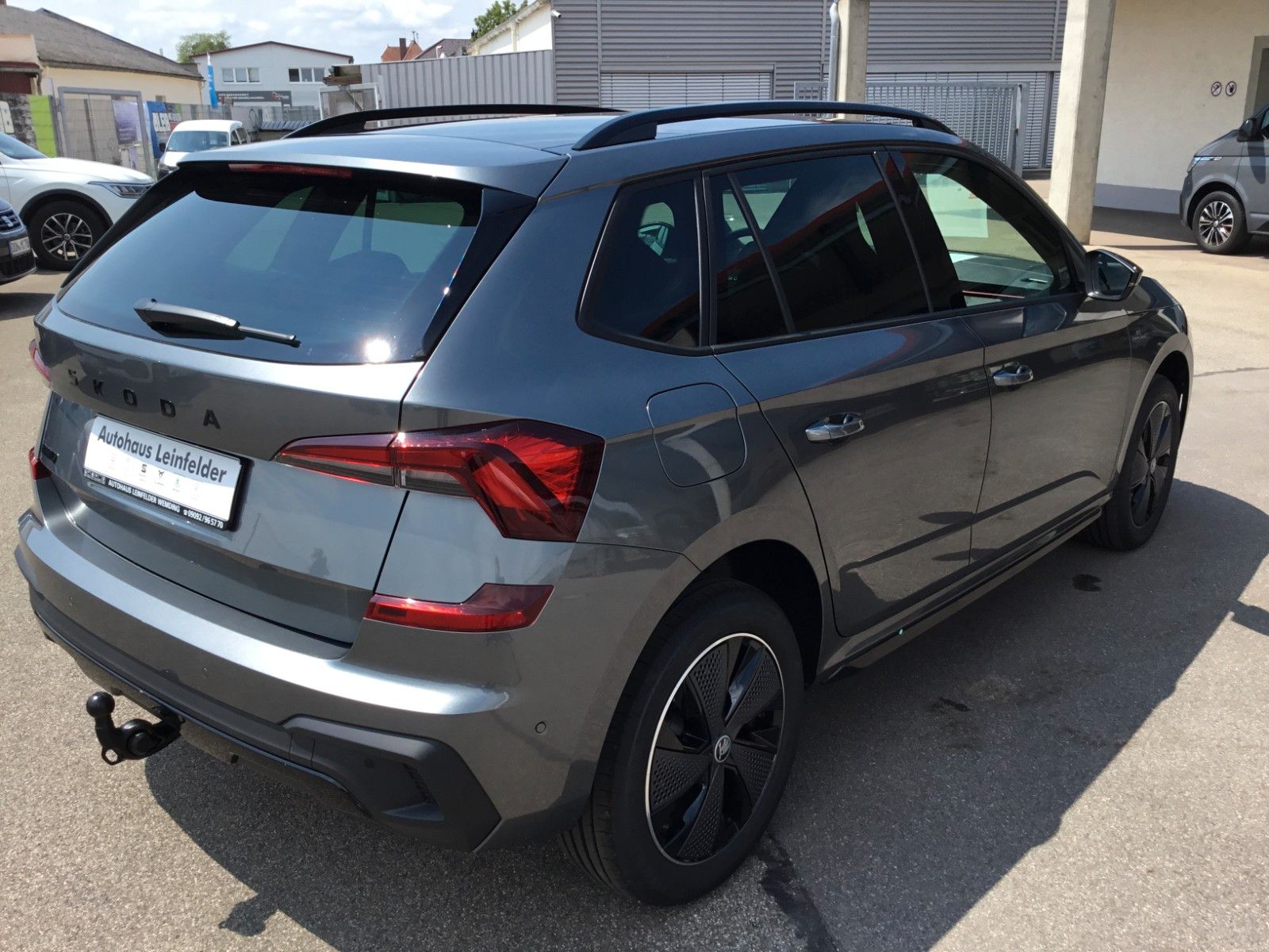 Fahrzeugabbildung SKODA Kamiq 1.5 TSI DSG Monte Carlo+AHK+Navi+Kamera