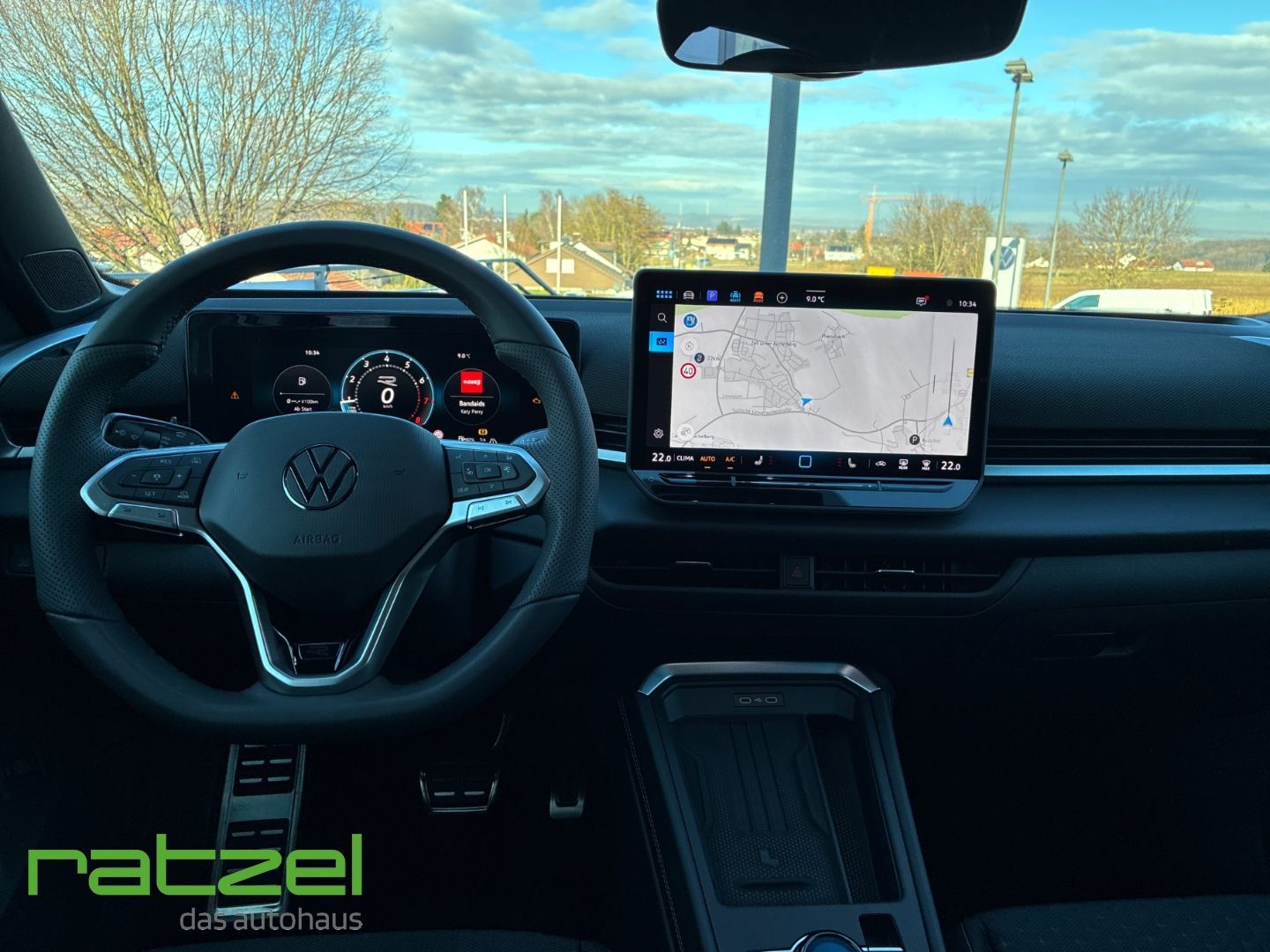 Fahrzeugabbildung Volkswagen T-Roc R-LINE 1.5 eTSI 8-fach+5J.Garantie+AHK+Nav