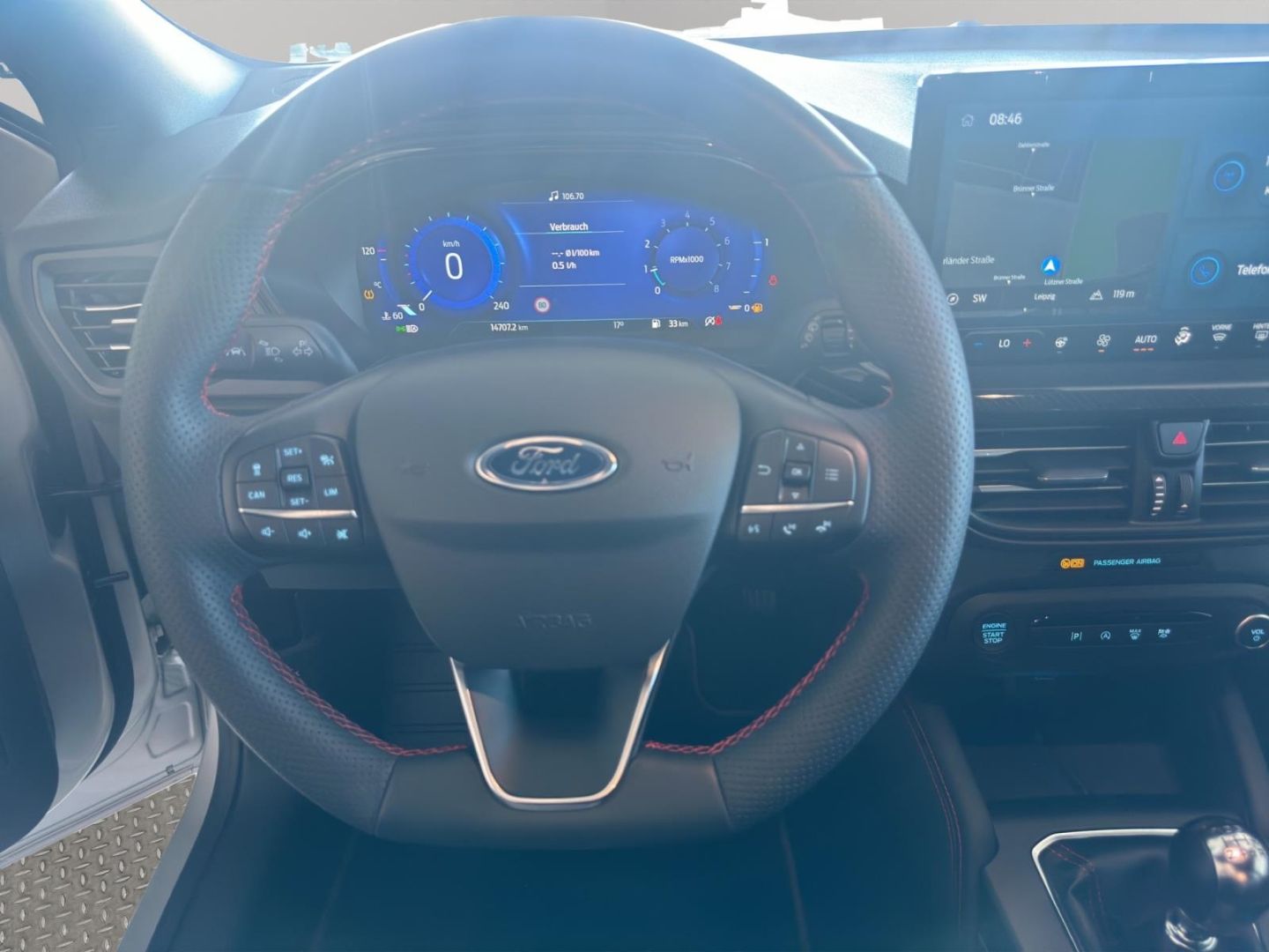 Fahrzeugabbildung Ford Focus Turnier ST-Line X AHK, WINTERPAKET