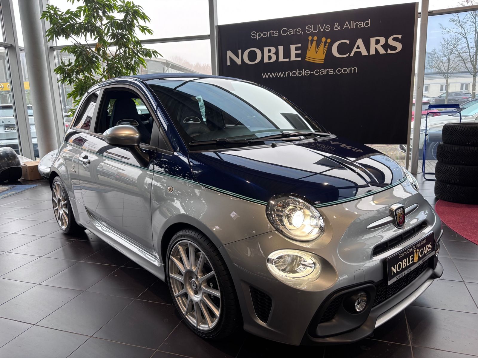 Fahrzeugabbildung Abarth 695C  Rivale  XENON LEDER ALU