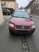 Volkswagen Auto VW Passat - gebrauchte VW Passat aus dem Jahr 2001