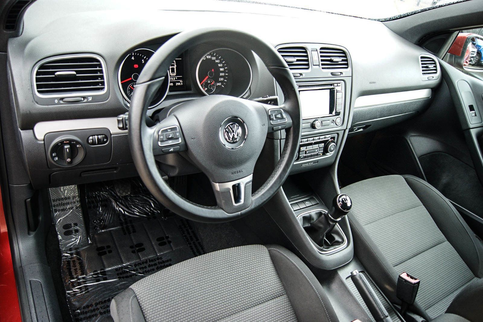 Fahrzeugabbildung Volkswagen Golf VI Cabriolet 14TSI NAVI WINTER PDC GEPFLEGT