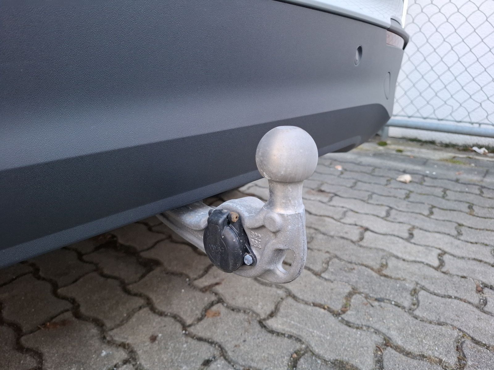 Fahrzeugabbildung Volkswagen Tiguan TDI Goal DSG 4M Standhzg LED AHK Navi AID