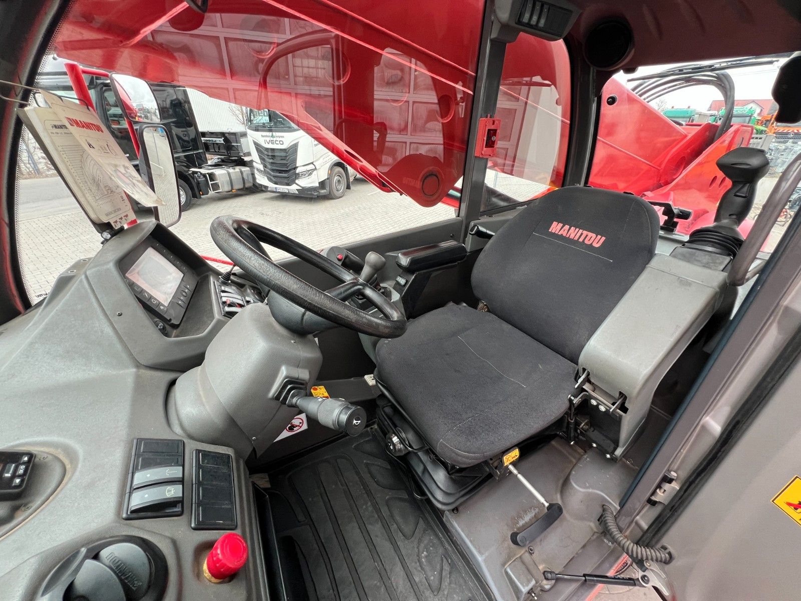 Fahrzeugabbildung Manitou MRT 2150 + / nur 2.463h! / Funk / Gabel
